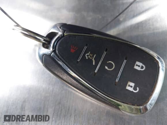 2018 Chevrolet Traverse LT with VIN 1GNERHKW1JJ116144, listed as a IAAI auction lot 43212606 with 121,318 mi miles and . Bid and sale history available at DreamBid. Image 11.