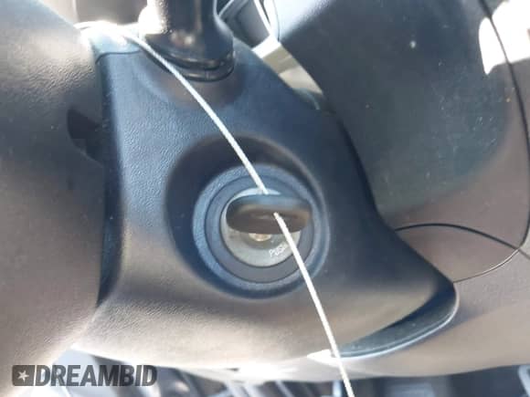 2014 Hyundai Tucson GLS z VIN KM8JTCAF9EU938865, wystawiony jako IAAI lot #43132082 z przebiegiem 145 099 mil mil oraz . Historia ofert i sprzedaży dostępna na DreamBid. Obrazek 11.