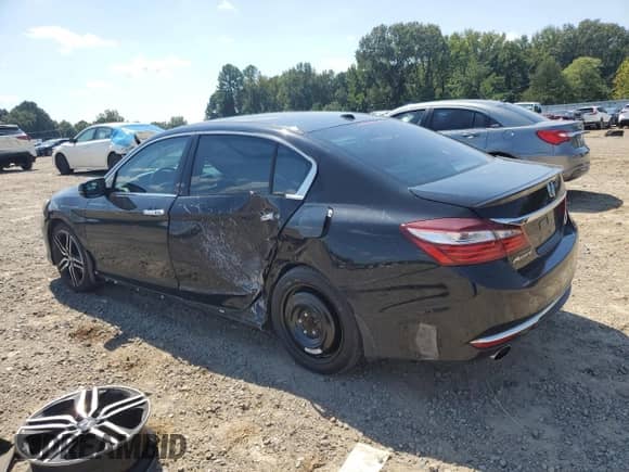 2017 Honda Accord Touring with VIN 1HGCR3F95HA044206, listed as a Copart auction lot 71699515 with 136,375 mi miles and Salvage title. Bid and sale history available at DreamBid. Image 2.