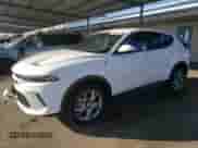 2024 Dodge Hornet R/T z VIN ZACPDFCW1R3A28927, wystawiony jako Copart lot #83539364 z przebiegiem 18 650 mil mil oraz Nie do naprawy • Non repairable. Historia ofert i sprzedaży dostępna na DreamBid. Obrazek 1.