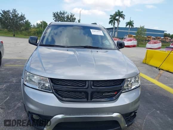 2019 Dodge Journey SE z VIN 3C4PDCBB3KT810618, wystawiony jako IAAI lot #42873612 z przebiegiem 57 662 mil mil oraz . Historia ofert i sprzedaży dostępna na DreamBid. Obrazek 12.
