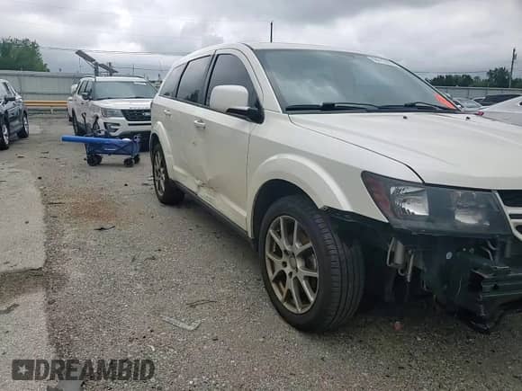 2014 Dodge Journey R/T with VIN 3C4PDCEGXET214465, listed as a Copart auction lot 69012615 with 206,291 mi miles and Salvage title. Bid and sale history available at DreamBid. Image 15.