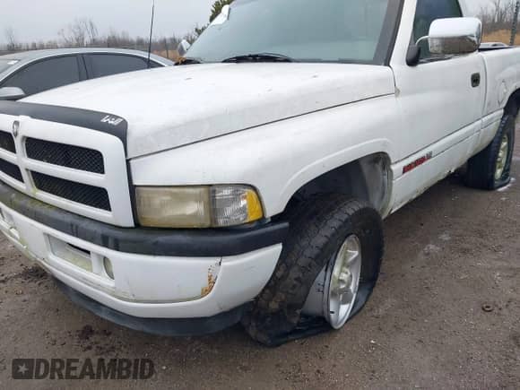 1996 Dodge 1500 with VIN 1B7HF16Y5TS648902, listed as a IAAI auction lot 41453331 with 176,701 mi miles and . Bid and sale history available at DreamBid. Image 6.
