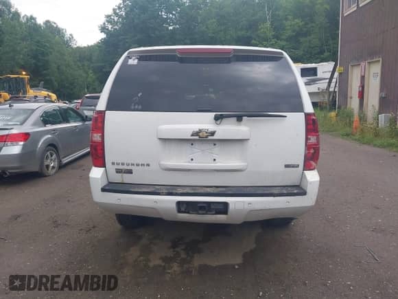 2009 Chevrolet Suburban 2LT с VIN 1GNFK26329R263513, выставлен на аукционе IAAI как лот 42631642 с пробегом 184 323 миль миль и . История ставок и продаж доступна на DreamBid. Изображение 16.