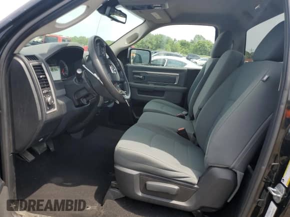 2014 Ram 1500 Express z VIN 3C6JR7AT9EG182125, wystawiony jako Copart lot #64382595 z przebiegiem 58 903 mil mil oraz Szkoda całkowita • Salvage title. Historia ofert i sprzedaży dostępna na DreamBid. Obrazek 7.