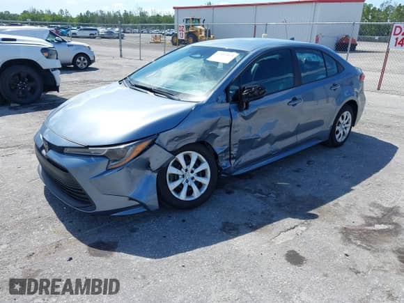 2024 Toyota Corolla LE z VIN 5YFB4MDE8RP133621, wystawiony jako IAAI lot #42897073 z przebiegiem 18 157 mil mil oraz . Historia ofert i sprzedaży dostępna na DreamBid. Obrazek 19.