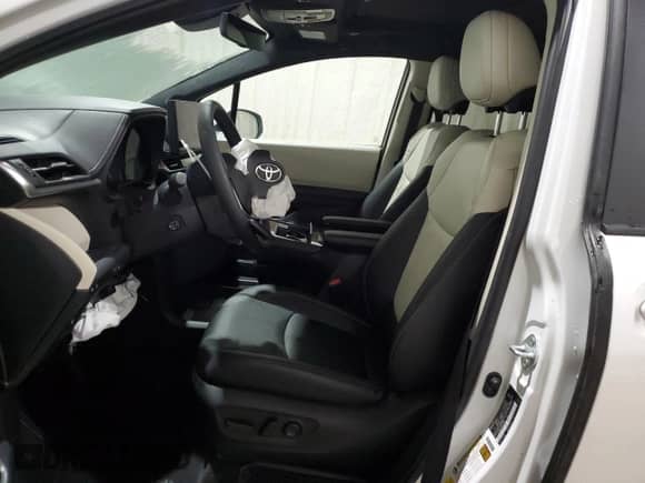 2025 Toyota Sienna Limited с VIN 5TDZSKFC7SS154980, выставлен на аукционе Copart как лот 43721475 с пробегом 4 337 миль миль и Списание • Salvage title. История ставок и продаж доступна на DreamBid. Изображение 7.