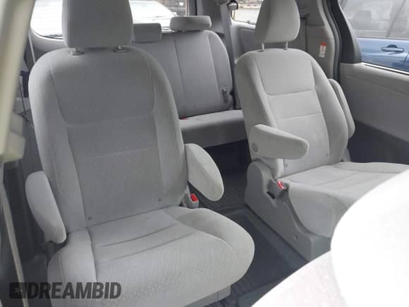 2017 Toyota Sienna LE with VIN 5TDJZ3DC5HS160965, listed as a IAAI auction lot 42310690 with 142,274 mi miles and . Bid and sale history available at DreamBid. Image 8.