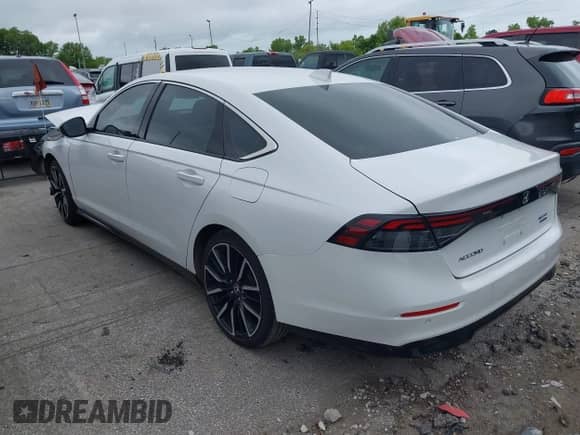 2023 Honda Accord Touring with VIN 1HGCY2F82PA024983, listed as a IAAI auction lot 42358987 with 61,200 mi miles and . Bid and sale history available at DreamBid. Image 3.
