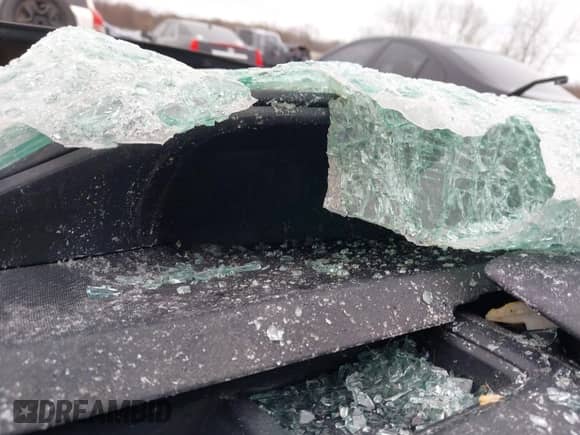 2014 Toyota Prius One z VIN JTDKDTB35E1071329, wystawiony jako IAAI lot #41908318 z przebiegiem Nie podano mil oraz . Historia ofert i sprzedaży dostępna na DreamBid. Obrazek 16.