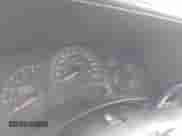 2004 Chevrolet Suburban LS z VIN 1GNFK16Z24J212700, wystawiony jako IAAI lot #41732568 z przebiegiem Nie podano mil oraz . Historia ofert i sprzedaży dostępna na DreamBid. Obrazek 7.