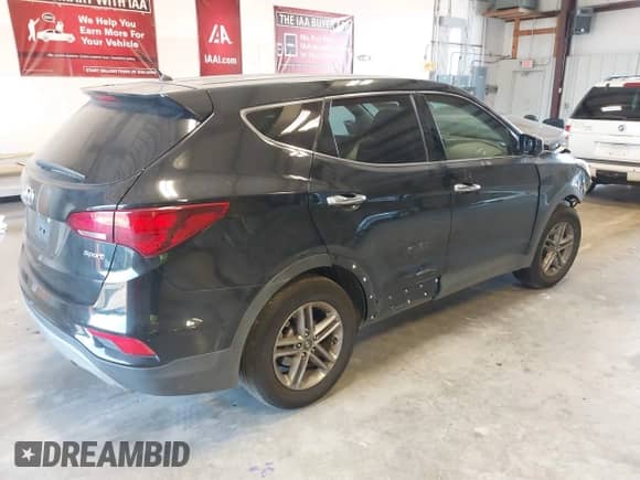 2018 Hyundai Santa Fe 2.4L with VIN 5XYZT3LB8JG551754, listed as a IAAI auction lot 43127187 with 139,734 mi miles and . Bid and sale history available at DreamBid. Image 4.