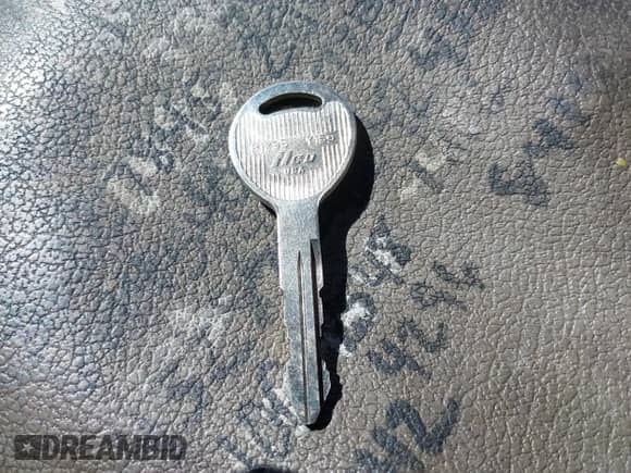 1998 Jeep Wrangler SE с VIN 1J4FY29P4WP735413, выставлен на аукционе IAAI как лот 43422642 с пробегом Не указан миль и . История ставок и продаж доступна на DreamBid. Изображение 11.