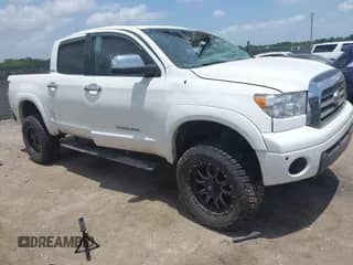 2008 Toyota Tundra Limited z VIN 5TFDV58118X068341, wystawiony jako IAAI lot #42528228 z przebiegiem Nie podano mil oraz . Historia ofert i sprzedaży dostępna na DreamBid. Obrazek 1.
