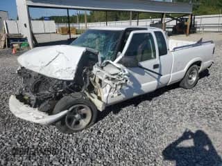 2003 Chevrolet S-10 LS с VIN 1GCCS19H438127572, выставлен на аукционе Copart как лот 81989645 с пробегом Не указан миль и Списание • Salvage title. История ставок и продаж доступна на DreamBid. Изображение 1.