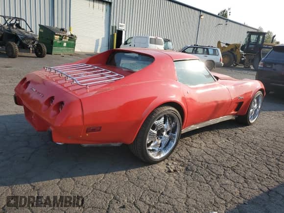 1975 Chevrolet Corvette с VIN 00001Z37J5S401593, выставлен на аукционе Copart как лот 70208564 с пробегом 77 427 миль миль и Чистый • Clean title. История ставок и продаж доступна на DreamBid. Изображение 3.
