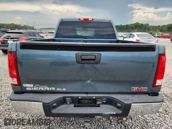 2007 GMC Sierra 1500 SLE1 z VIN 2GTEC13C471547957, wystawiony jako Copart lot #62828695 z przebiegiem 204 094 mil mil oraz Szkoda całkowita • Salvage title. Historia ofert i sprzedaży dostępna na DreamBid. Obrazek 6.