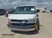 2004 Chevrolet Express с VIN 1GAGG25U941243834, выставлен на аукционе IAAI как лот 43240890 с пробегом 130 420 миль миль и . История ставок и продаж доступна на DreamBid. Изображение 12.