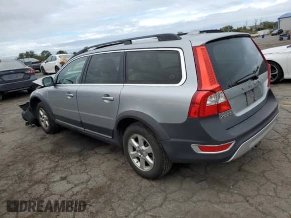 2012 Volvo XC70 3.2L with VIN YV4940BZ9C1121421, listed as a Copart auction lot 81112525 with 176,329 mi miles and Salvage title. Bid and sale history available at DreamBid. Image 2.