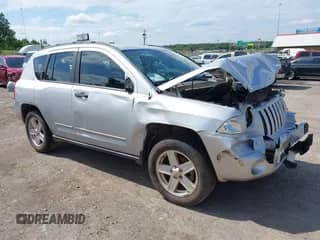 2008 Jeep Compass Sport с VIN 1J8FT47058D735438, выставлен на аукционе IAAI как лот 42367909 с пробегом 177 453 миль миль и . История ставок и продаж доступна на DreamBid. Изображение 1.