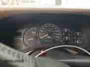 2002 Chevrolet Silverado 1500 с VIN 2GCEC19W221196198, выставлен на аукционе Copart как лот 60430205 с пробегом 90 276 миль миль и Списание • Salvage title. История ставок и продаж доступна на DreamBid. Изображение 9.