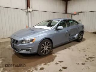 2017 Volvo S60 Inscription Platinum с VIN LYV402TM4HB153636, выставлен на аукционе Copart как лот 86488284 с пробегом 87 333 миль миль и Списание • Salvage title. История ставок и продаж доступна на DreamBid. Изображение 1.