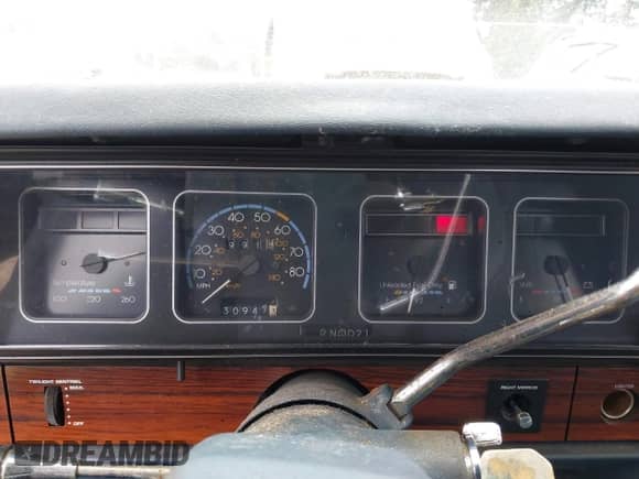 1990 Chevrolet Caprice с VIN 1G1BU54E9LA105479, выставлен на аукционе IAAI как лот 42277687 с пробегом 30 947 миль миль и . История ставок и продаж доступна на DreamBid. Изображение 7.