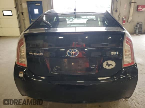 2014 Toyota Prius Three with VIN JTDKN3DU2E0364842, listed as a Copart auction lot 80182795 with 143,622 mi miles and Salvage title. Bid and sale history available at DreamBid. Image 6.