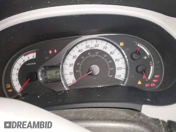2011 Toyota Sienna SE with VIN 5TDXK3DC1BS172813, listed as a IAAI auction lot 41643352 with 172,385 mi miles and . Bid and sale history available at DreamBid. Image 7.