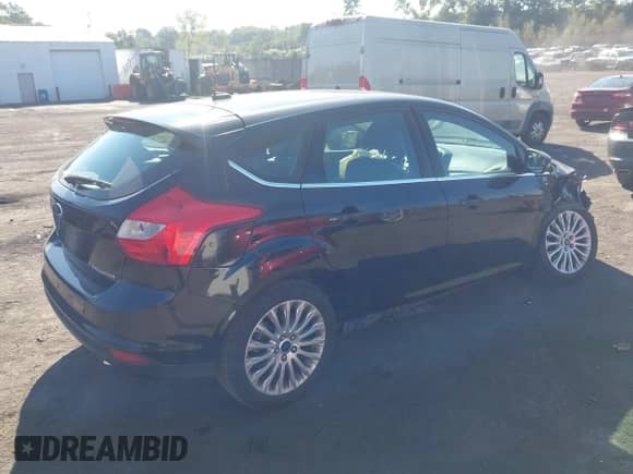 2012 Ford Focus Titanium с VIN 1FAHP3N23CL442094, выставлен на аукционе IAAI как лот 43205533 с пробегом 43 240 миль миль и . История ставок и продаж доступна на DreamBid. Изображение 4.