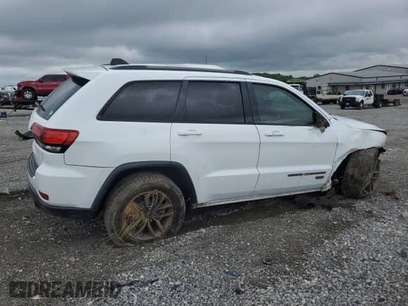 2016 Jeep Grand Cherokee 75th Anniversary with VIN 1C4RJEAG5GC457697, listed as a Copart auction lot 61092745 with 141,488 mi miles and Salvage title. Bid and sale history available at DreamBid. Image 3.