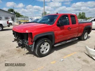 2010 Chevrolet Silverado 1500 LT с VIN 1GCSKSE39AZ288177, выставлен на аукционе Copart как лот 69990865 с пробегом 236 173 миль миль и Списание • Salvage title. История ставок и продаж доступна на DreamBid. Изображение 1.