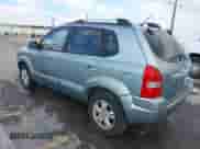 2007 Hyundai Tucson SE z VIN KM8JN12D37U489391, wystawiony jako IAAI lot #43527637 z przebiegiem 169 434 mil mil oraz . Historia ofert i sprzedaży dostępna na DreamBid. Obrazek 3.