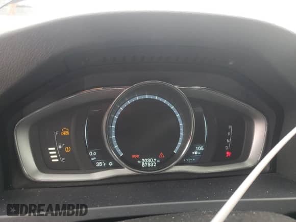 2015 Volvo S60 T6 Drive-E with VIN YV149MFK5F2339707, listed as a Copart auction lot 82493884 with 87,932 mi miles and Salvage title. Bid and sale history available at DreamBid. Image 9.
