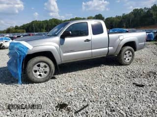 2014 Toyota Tacoma с VIN 5TFUU4EN4EX088728, выставлен на аукционе Copart как лот 70643303 с пробегом 153 713 миль миль и Списание • Salvage title. История ставок и продаж доступна на DreamBid. Изображение 1.