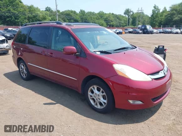 2006 Toyota Sienna XLE z VIN 5TDBA22C76S060839, wystawiony jako IAAI lot #42863062 z przebiegiem 144 647 mil mil oraz . Historia ofert i sprzedaży dostępna na DreamBid. Obrazek 1.