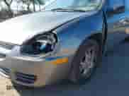 2005 Dodge Neon SXT z VIN 1B3ES56C55D252584, wystawiony jako IAAI lot #43176833 z przebiegiem 75 510 mil mil oraz . Historia ofert i sprzedaży dostępna na DreamBid. Obrazek 6.