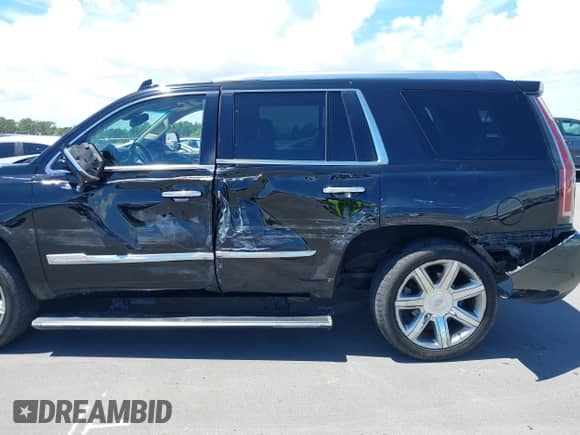 2018 Cadillac Escalade Premium Luxury z VIN 1GYS3CKJ9JR238685, wystawiony jako IAAI lot #43123271 z przebiegiem 82 195 mil mil oraz . Historia ofert i sprzedaży dostępna na DreamBid. Obrazek 6.