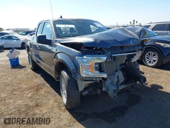 2020 Ford F-150 XL z VIN 1FTFX1E45LKE45625, wystawiony jako IAAI lot #41453348 z przebiegiem 191 990 mil mil oraz . Historia ofert i sprzedaży dostępna na DreamBid. Obrazek 1.