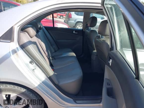 2009 Hyundai Sonata Limited с VIN 5NPEU46C39H561750, выставлен на аукционе IAAI как лот 43444403 с пробегом 267 111 миль миль и . История ставок и продаж доступна на DreamBid. Изображение 8.