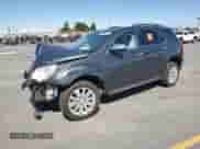 2010 Chevrolet Equinox 2LT z VIN 2CNFLNEY0A6399915, wystawiony jako Copart lot #67455545 z przebiegiem Nie podano mil oraz Szkoda całkowita • Salvage title. Historia ofert i sprzedaży dostępna na DreamBid. Obrazek 1.