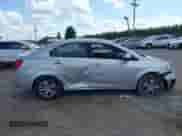 2012 Chevrolet Sonic LS с VIN 1G1JA5SH9C4223421, выставлен на аукционе IAAI как лот 43126074 с пробегом 180 689 миль миль и . История ставок и продаж доступна на DreamBid. Изображение 13.