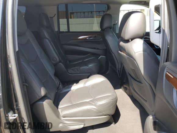 2018 Cadillac Escalade ESV Luxury с VIN 1GYS3HKJ5JR370260, выставлен на аукционе Copart как лот 81817915 с пробегом 88 372 миль миль и Списание • Salvage title. История ставок и продаж доступна на DreamBid. Изображение 11.