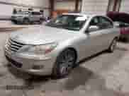 2010 Hyundai Genesis z VIN KMHGC4DE5AU074555, wystawiony jako IAAI lot #42188762 z przebiegiem 284 221 mil mil oraz . Historia ofert i sprzedaży dostępna na DreamBid. Obrazek 2.