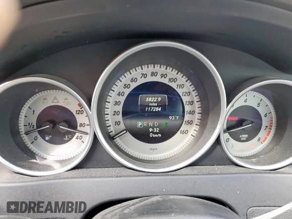 2014 Mercedes-Benz C 250 Sport with VIN WDDGF4HB0EG254273, listed as a Copart auction lot 70661895 with 117,284 mi miles and Salvage title. Bid and sale history available at DreamBid. Image 9.