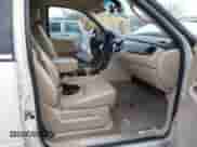 2009 Cadillac Escalade с VIN 1GYFK232X9R267887, выставлен на аукционе IAAI как лот 41295777 с пробегом Не указан миль и . История ставок и продаж доступна на DreamBid. Изображение 5.