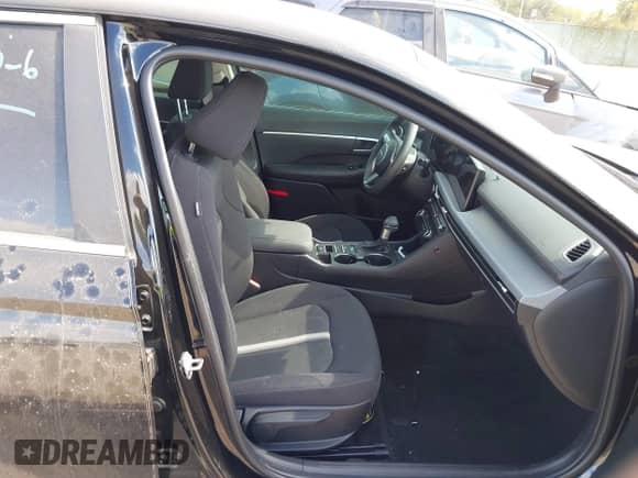 2025 Hyundai Sonata SE с VIN KMHL24JA1SA465630, выставлен на аукционе IAAI как лот 43432603 с пробегом 5 480 миль миль и . История ставок и продаж доступна на DreamBid. Изображение 5.