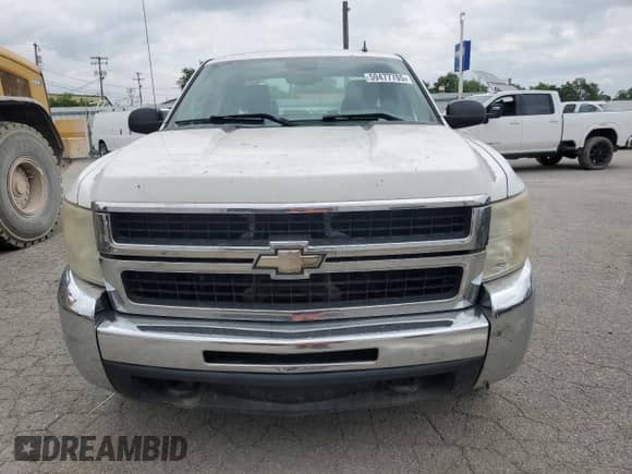 2009 Chevrolet Silverado 2500HD Work Truck z VIN 1GCHK49K69E159162, wystawiony jako Copart lot #59477705 z przebiegiem Nie podano mil oraz Szkoda całkowita • Salvage title. Historia ofert i sprzedaży dostępna na DreamBid. Obrazek 5.