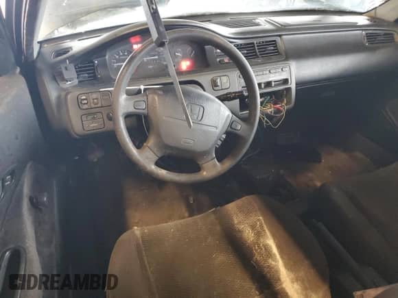 1996 Honda Civic с VIN 2HGEH3384SH502267, выставлен на аукционе Copart как лот 81649014 с пробегом 232 328 миль миль и Списание • Salvage title. История ставок и продаж доступна на DreamBid. Изображение 8.