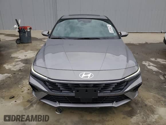 2025 Hyundai Elantra Limited with VIN KMHLN4DJ5SU172203, listed as a Copart auction lot 84025995 with 3,106 mi miles and Clean title. Bid and sale history available at DreamBid. Image 5.